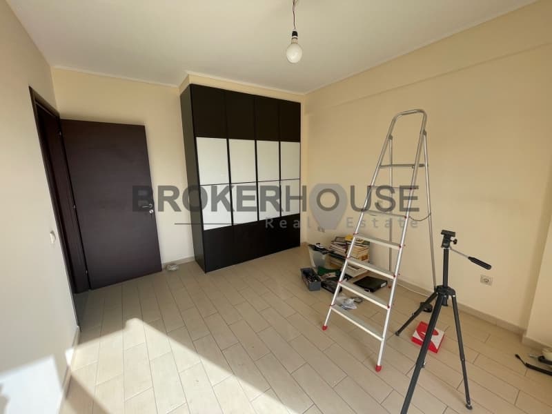 Apartment in Varis Koropiou Avenue, Vari - Varkiza — Photo 6 of 17