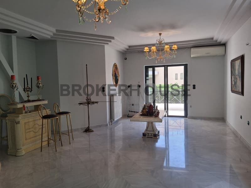 House in Terpsithea, Glyfada — Photo 10 of 23