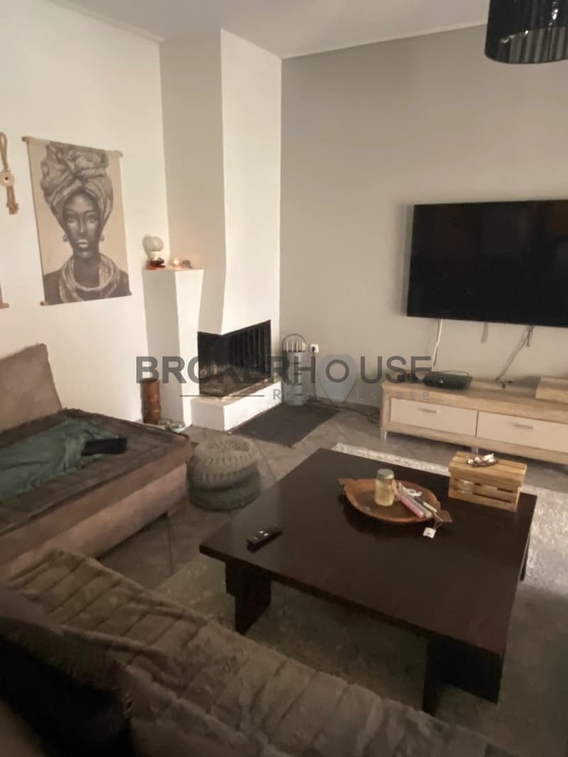 Apartment in Agia Paraskevi Ellinikou, Elliniko — Photo 1 of 14