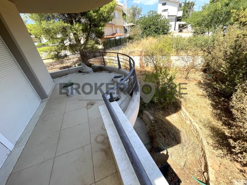 Μονοκατοικία στην Λόφος Ξελαφτάκι, Καλύβια Θορικού — Φωτογραφία 24 από 30