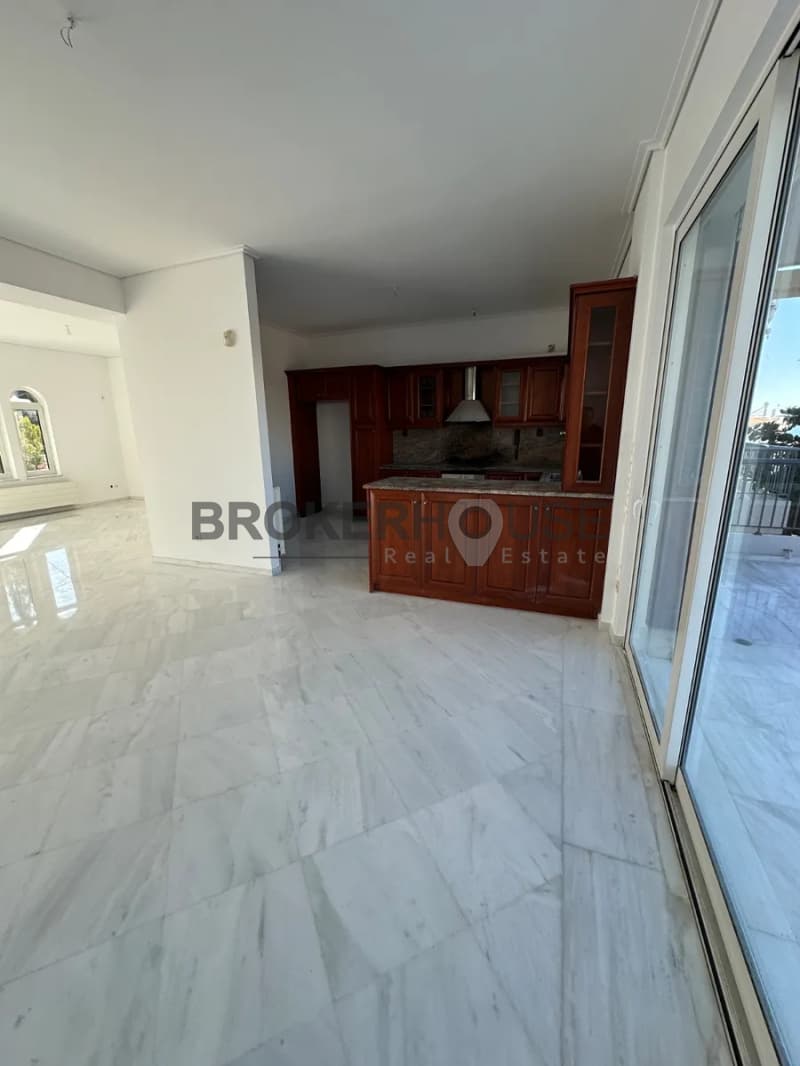 House in Center, Voula — Photo 5 of 10