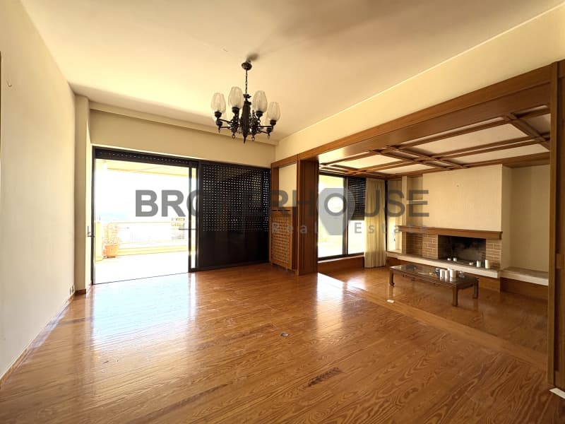 Apartment in Ano Voula, Voula — Photo 17 of 30
