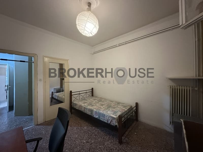 Apartment in Makrigianni, Koukaki - Makrigianni — Photo 1 of 8