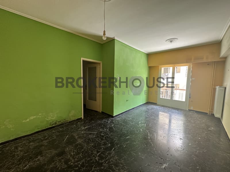 Apartment in Panorama, Dafni — Photo 2 of 11