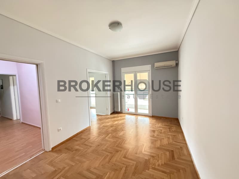 Apartment in Faneromeni, Cholargos — Photo 1 of 12