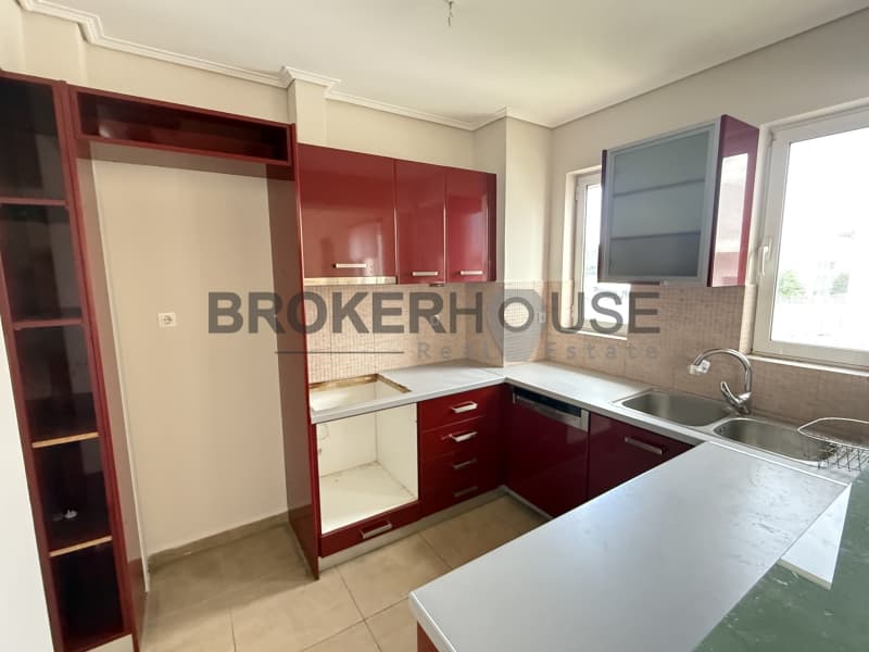 Apartment in Ethnos, Vrilissia — Photo 3 of 10