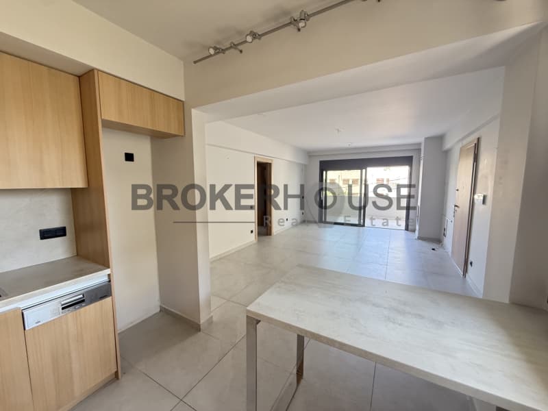 Apartment in Zirineio, Kifisia — Photo 1 of 13