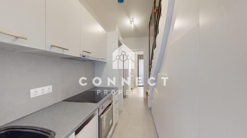 Apartment in Hilton, Ilisia — Photo 5 of 25