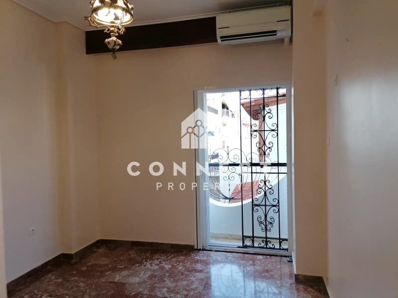 Apartment in Zoodochos Pigi, Vironas — Photo 14 of 21