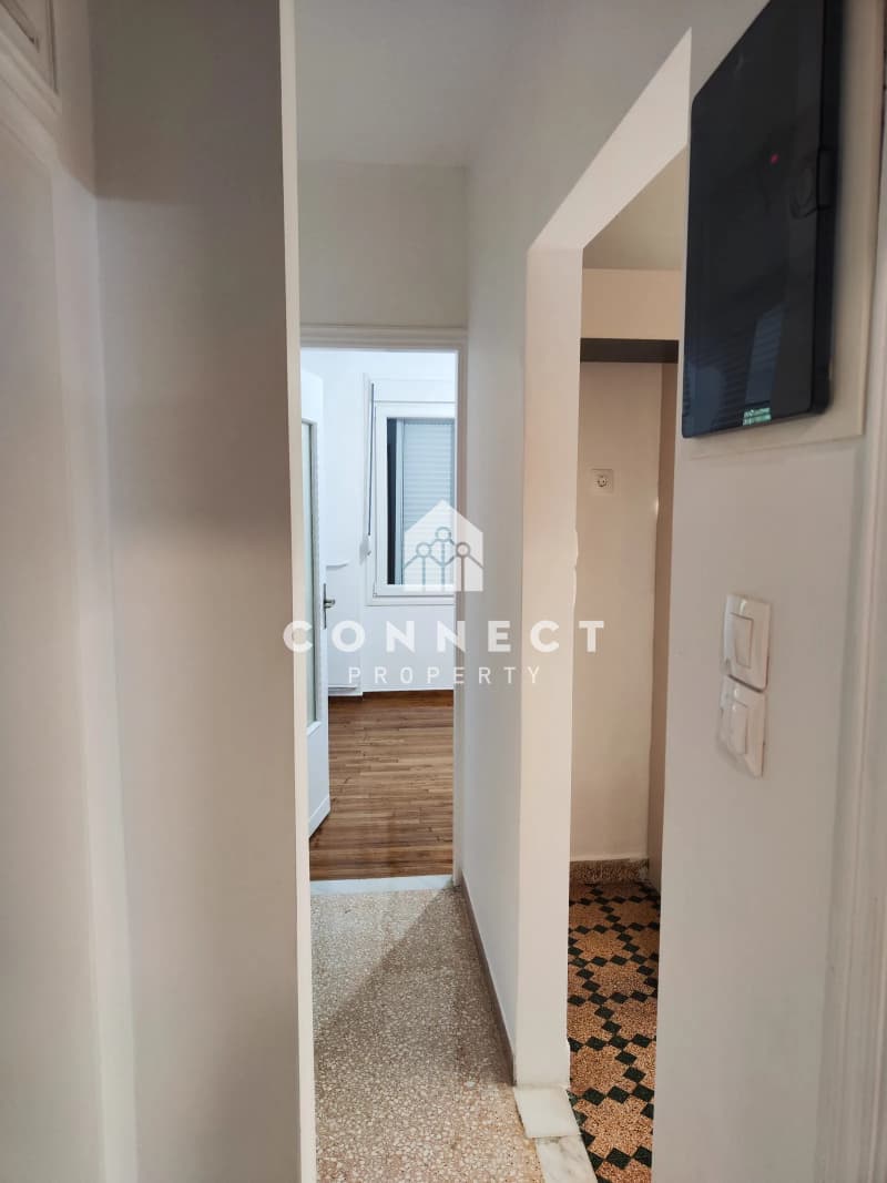 Apartment in Center, Neos Kosmos — Photo 7 of 10