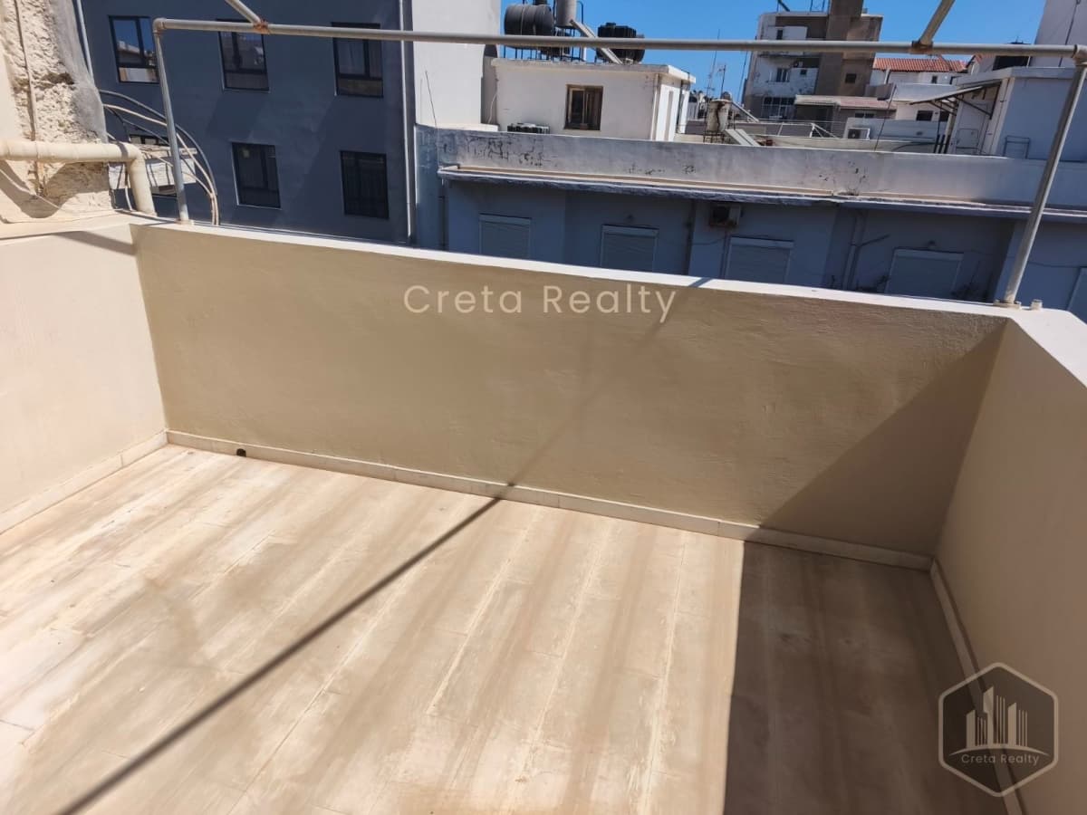 Office in Kainouria Porta, Heraclion Cretes — Photo 10 of 10