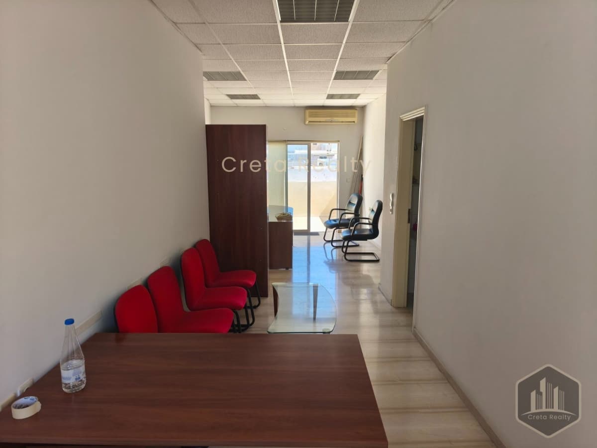 Office in Kainouria Porta, Heraclion Cretes — Photo 2 of 10