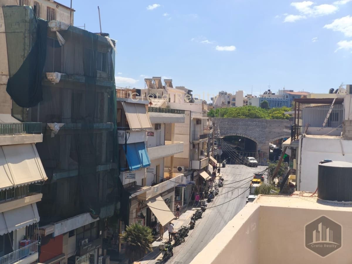 Office in Kainouria Porta, Heraclion Cretes — Photo 8 of 10