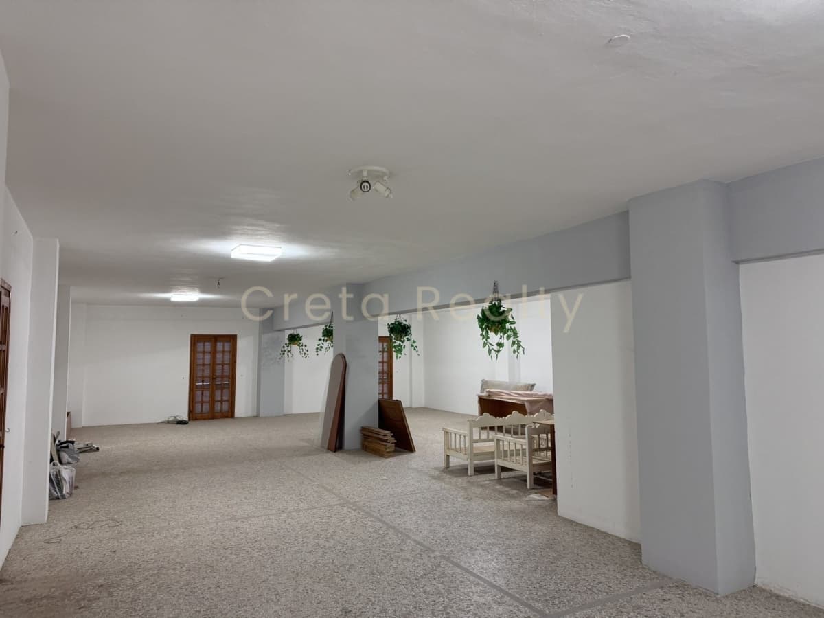 Warehouse in Agioi Theodoroi, Gazi — Photo 4 of 5