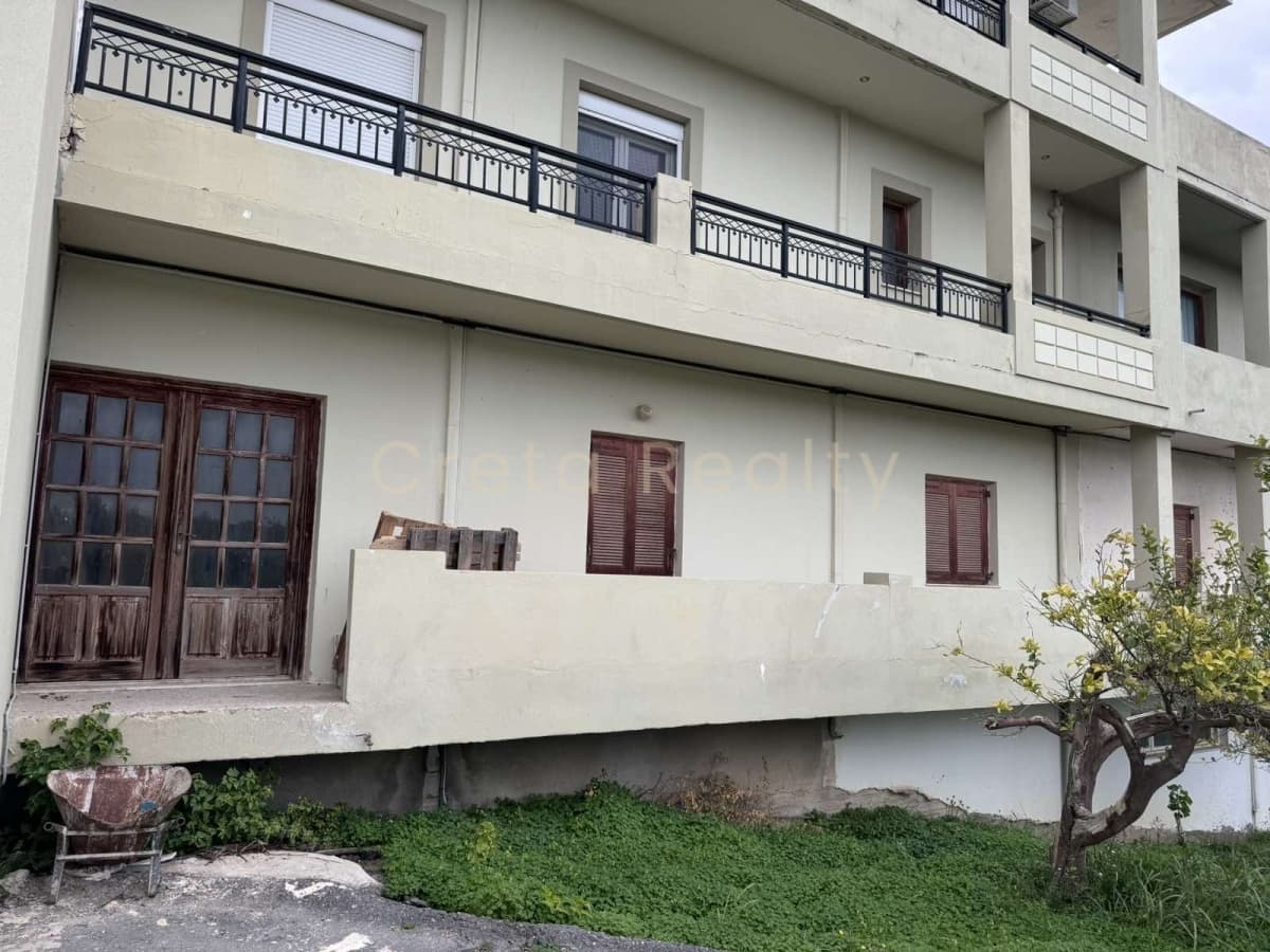 Warehouse in Agioi Theodoroi, Gazi — Photo 5 of 5