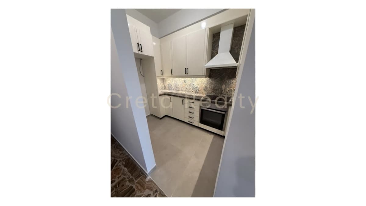 Apartment in Chrisostomos, Heraclion Cretes — Photo 11 of 16