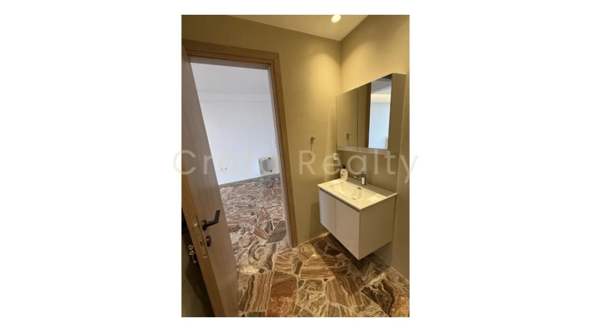 Apartment in Chrisostomos, Heraclion Cretes — Photo 10 of 16