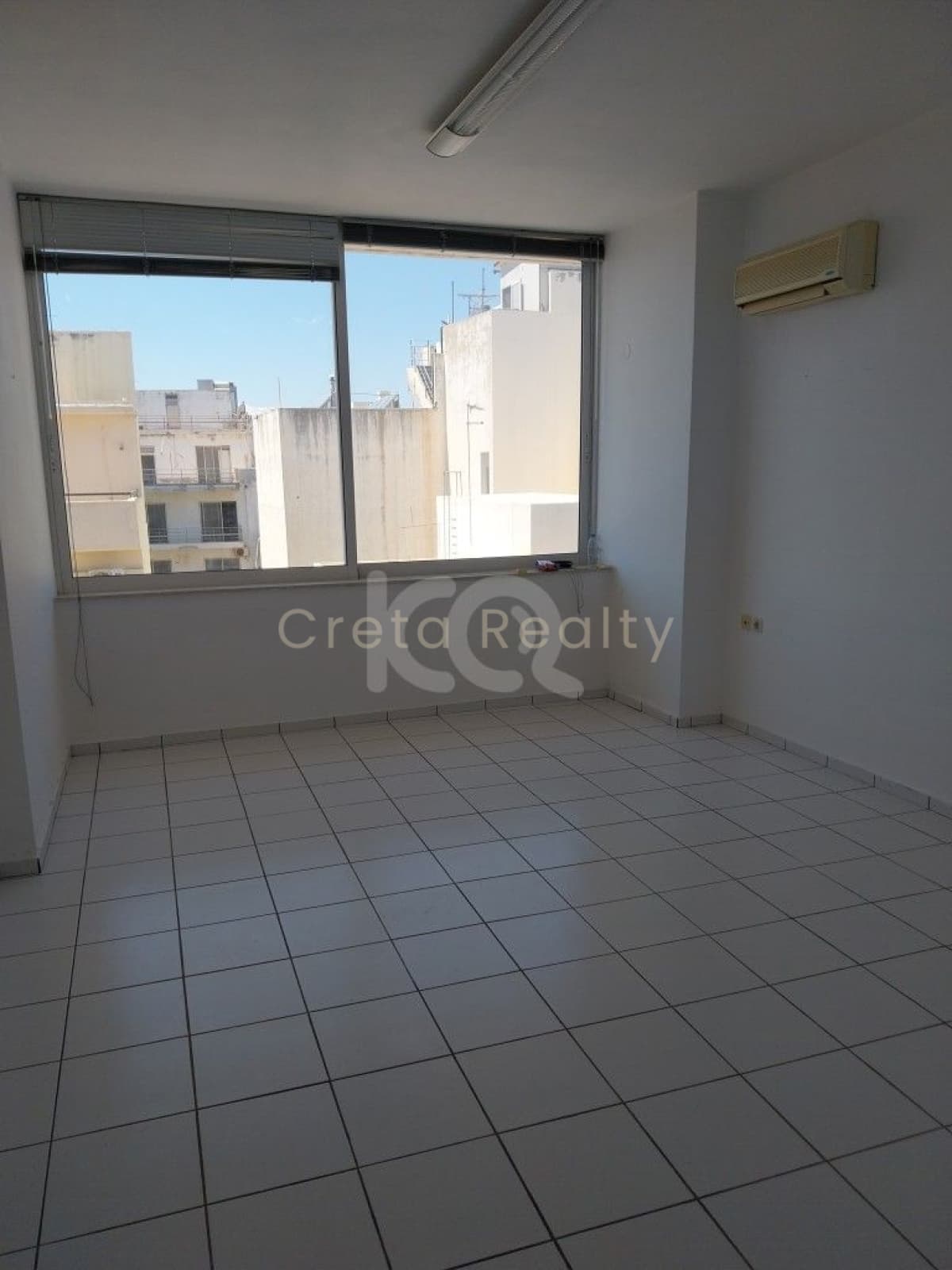 Office in Chrisostomos, Heraclion Cretes — Photo 1 of 7
