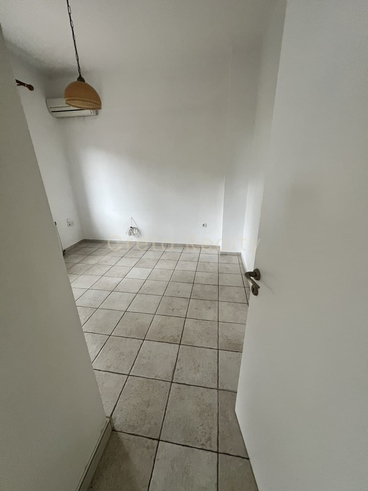 House in Malades, Temenos — Photo 13 of 30