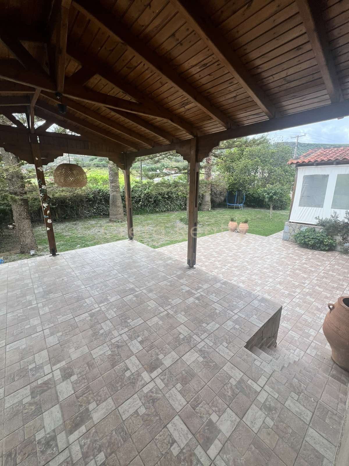 House in Malades, Temenos — Photo 21 of 30