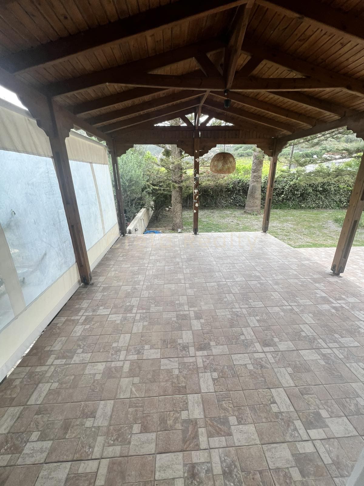 House in Malades, Temenos — Photo 22 of 30