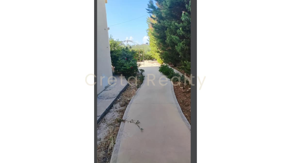 Apartment in Agioi Theodoroi, Gazi — Photo 6 of 7