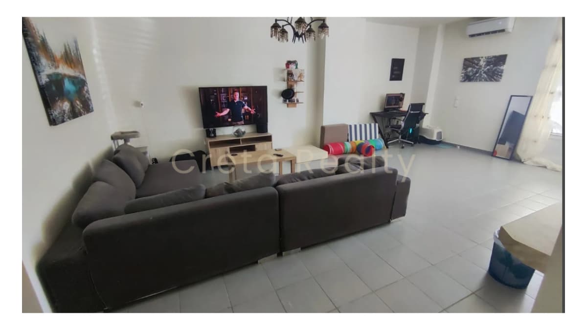 Apartment in Agioi Theodoroi, Gazi — Photo 1 of 7