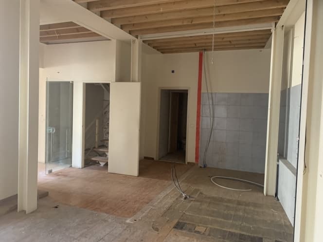 Retail Store in Chrisostomos, Heraclion Cretes — Photo 11 of 19