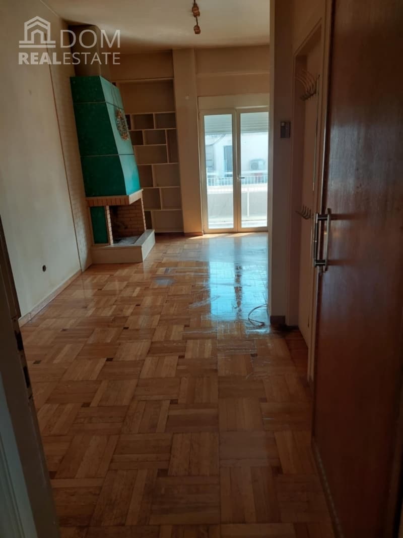 Apartment in Schinias, Peristeri — Photo 2 of 24