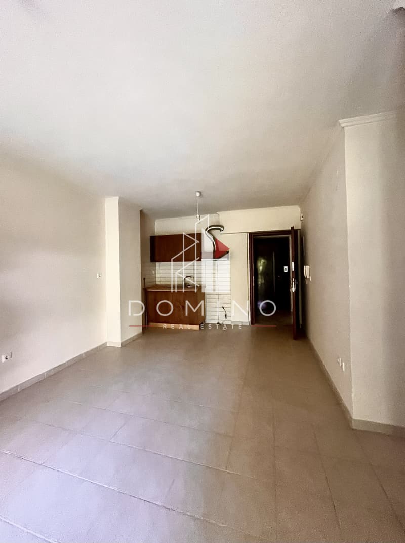 Apartment in Center, Kalamaria — Photo 2 of 13
