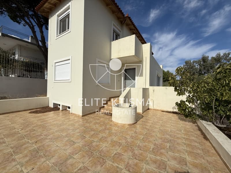 House in Agia Marina, Koropi — Photo 1 of 30