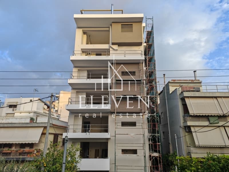 House in Plateia Ntavari, Palaio Faliro — Photo 1 of 7