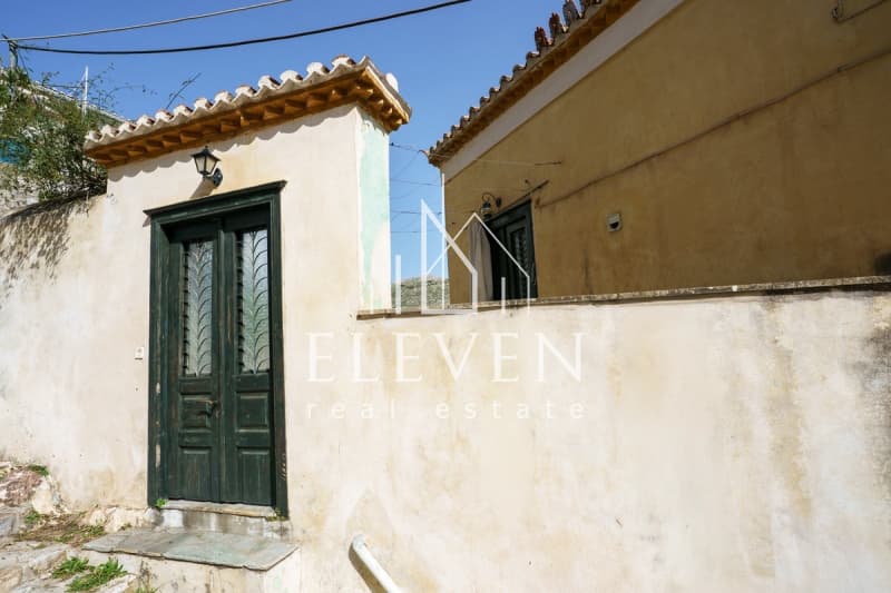 House in Mandraki, Hydra — Photo 7 of 25