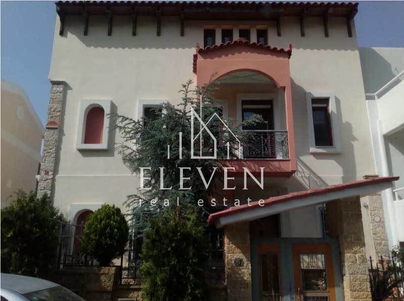 House in Chamolia, Vravrona — Photo 1 of 25