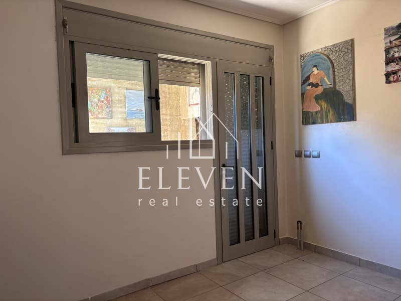 Apartment in Porto Rafti, Vravrona — Photo 2 of 15