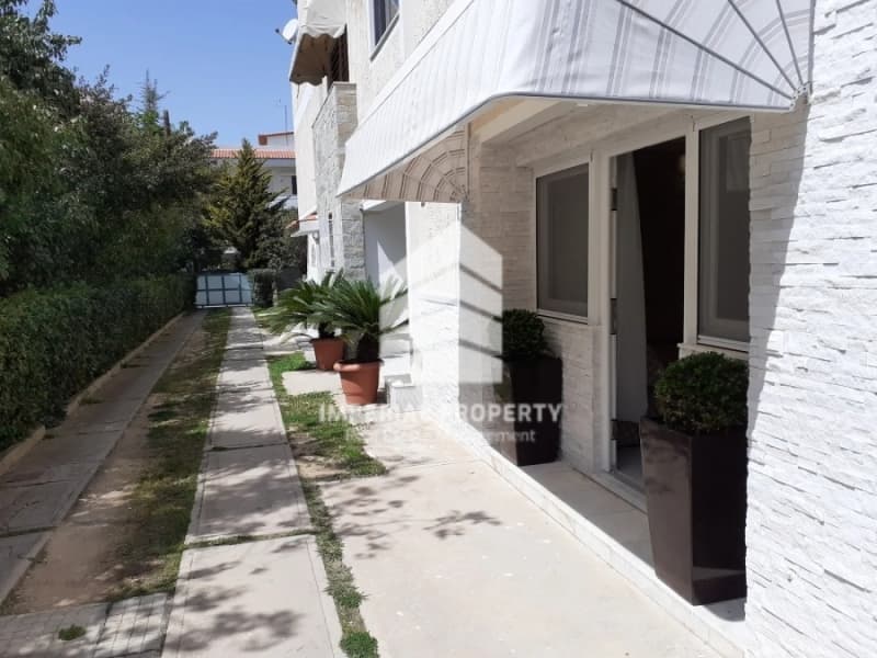 House in Golf, Glyfada — Photo 16 of 25