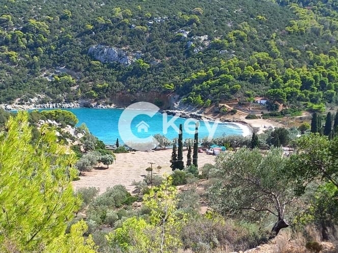 Parcel in Agios Nektarios, Poros — Photo 1 of 9