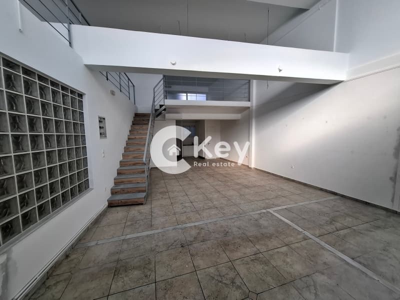 Retail Store in Center, Agios Dimitrios — Photo 2 of 9
