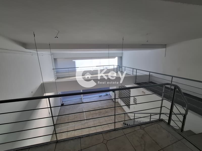 Retail Store in Center, Agios Dimitrios — Photo 4 of 9