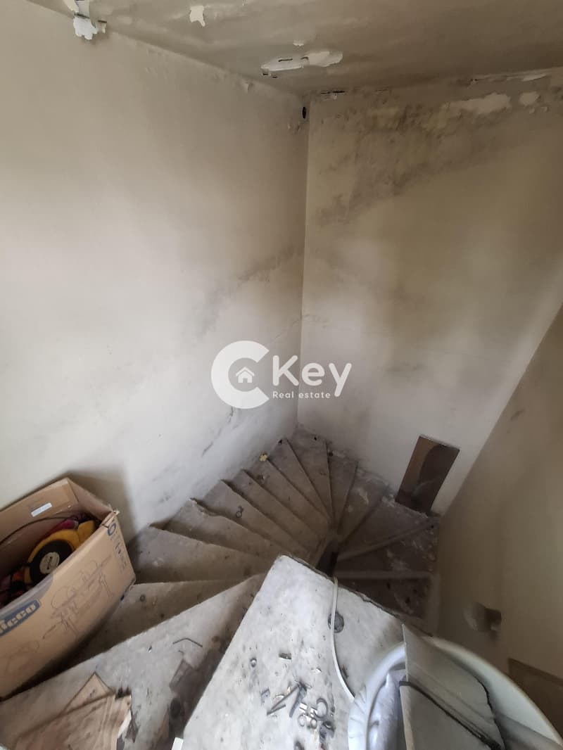 House in Kaminia, Piraeus — Photo 4 of 14