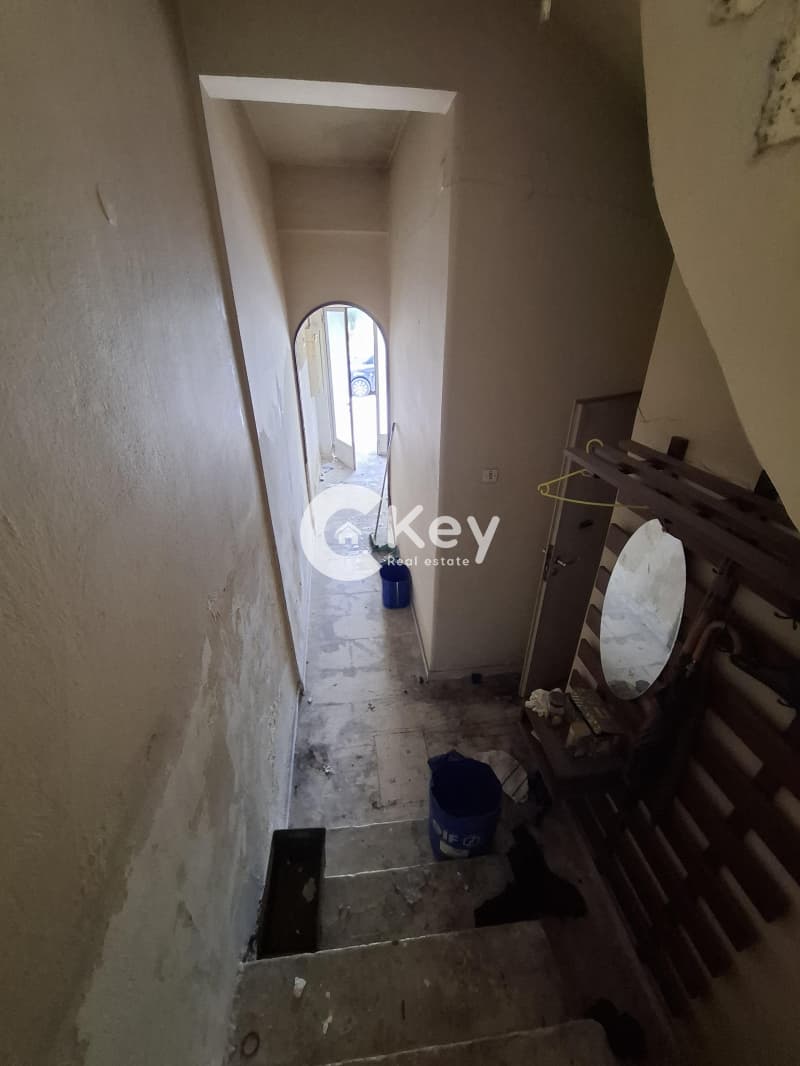House in Kaminia, Piraeus — Photo 3 of 14