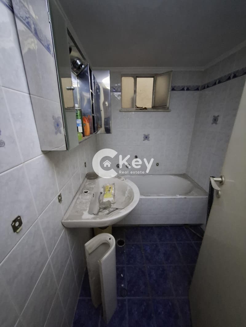House in Kaminia, Piraeus — Photo 9 of 14