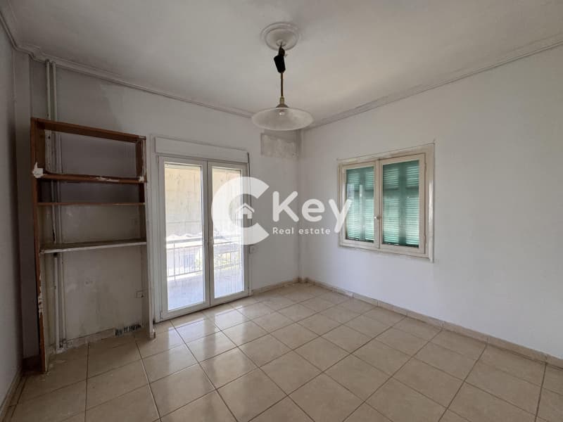 Apartment in Plateia Ntavari, Palaio Faliro — Photo 1 of 5