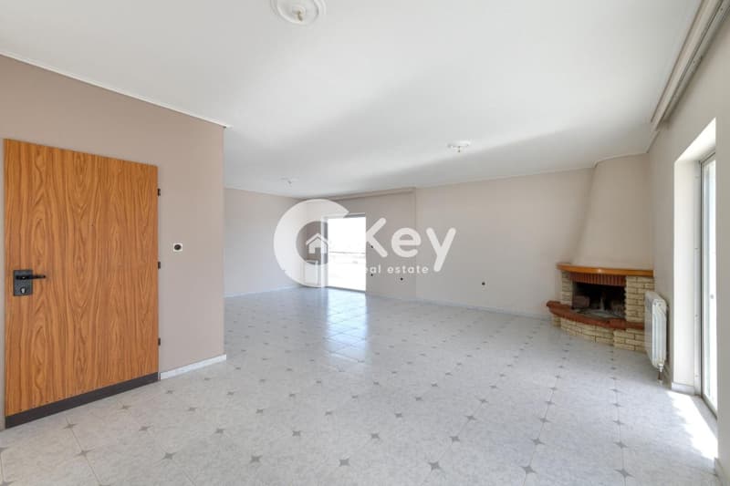 Apartment in Center, Ilion — Photo 7 of 30