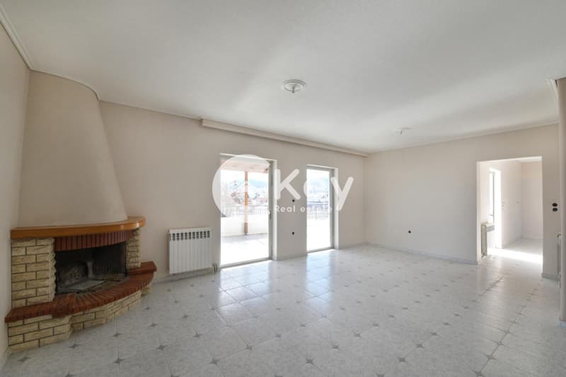 Apartment in Center, Ilion — Photo 6 of 30