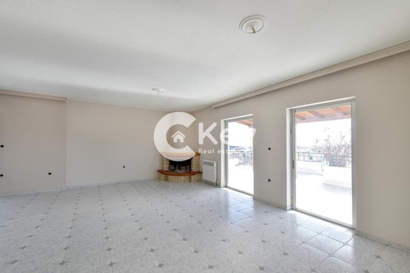 Apartment in Center, Ilion — Photo 5 of 30