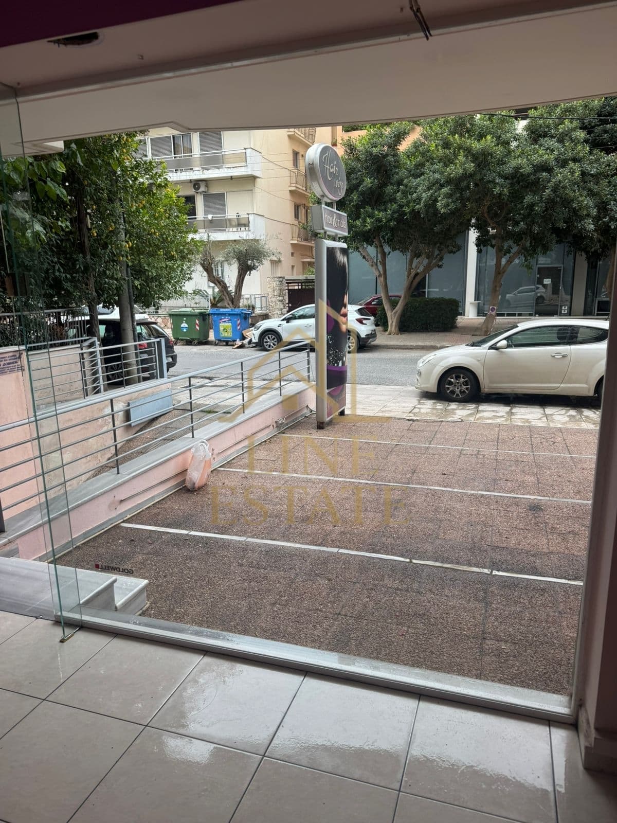 Retail Store in Plateia Ntavari, Palaio Faliro — Photo 5 of 9
