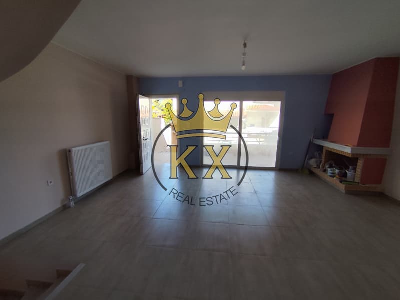 House in Kapitenia, Agios Stefanos — Photo 2 of 28