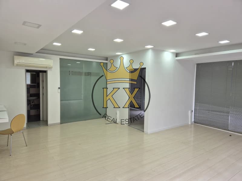Retail Store in Center, Agios Stefanos — Photo 3 of 6