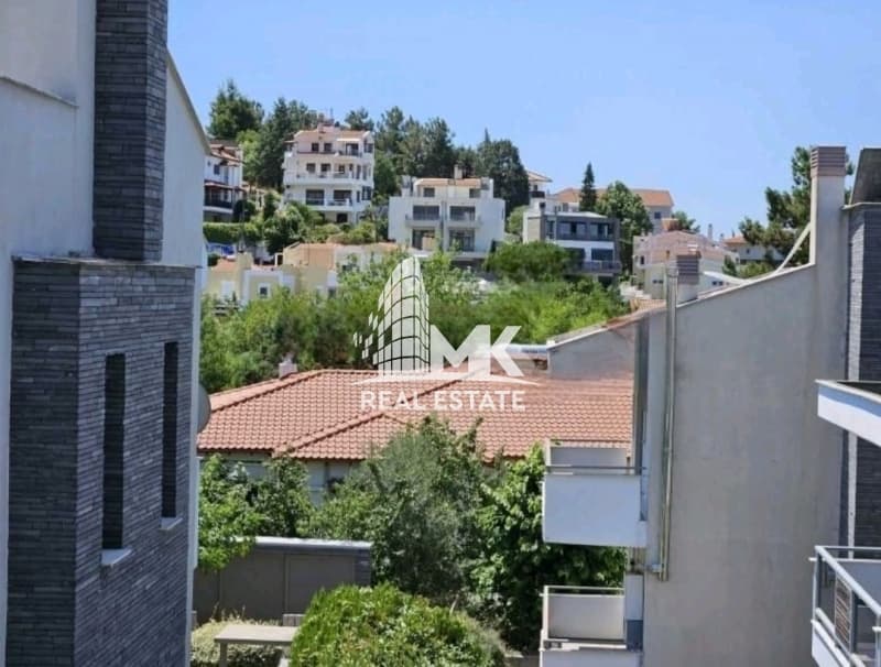 House in Panorama, Panorama — Photo 10 of 30